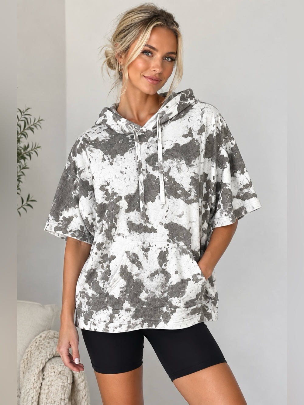 ELECTRIC & ROSE Evereve Terry Tie Dye Hoodie NEW Size M Short Sleeve